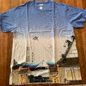 Uniqlo Japanese print tee xl
